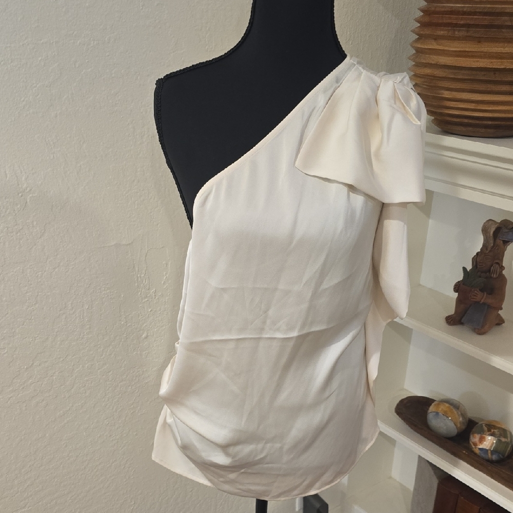 Express Cream One-Shoulder Blouse